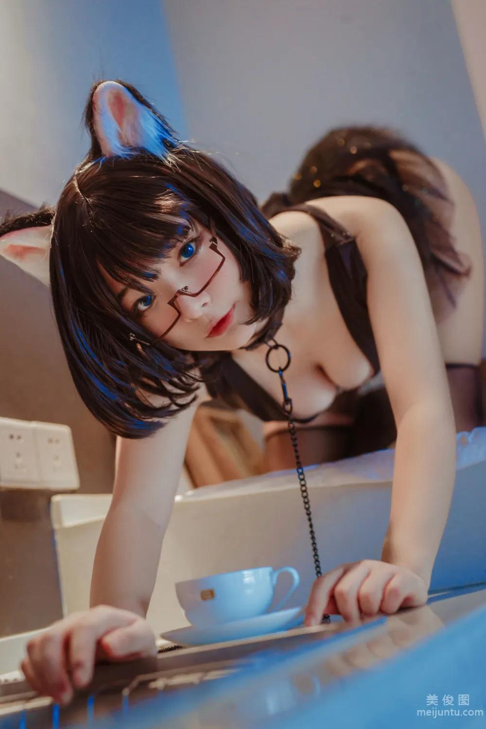 [網紅COSER寫真] yuuhui玉彙 - 貓貓頭黑裙子 套圖 2