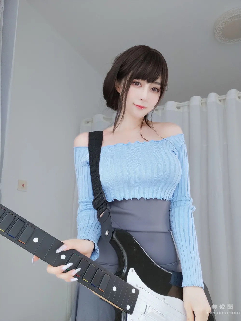 [網紅COSER寫真] 白銀 - 吉他妹妹 24
