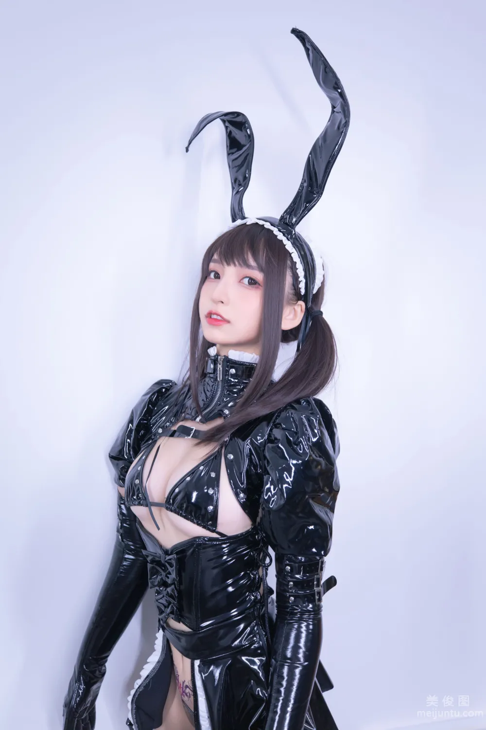 [網紅COSER寫真] 蘿莉神楽闆真冬 之 愛のラビリンス2 44