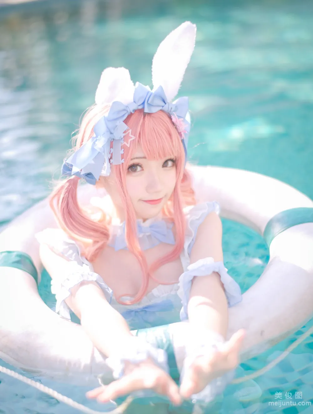 [網紅COSER寫真] 花柒Hana - 夏日甜芯 泳裝 套圖 18
