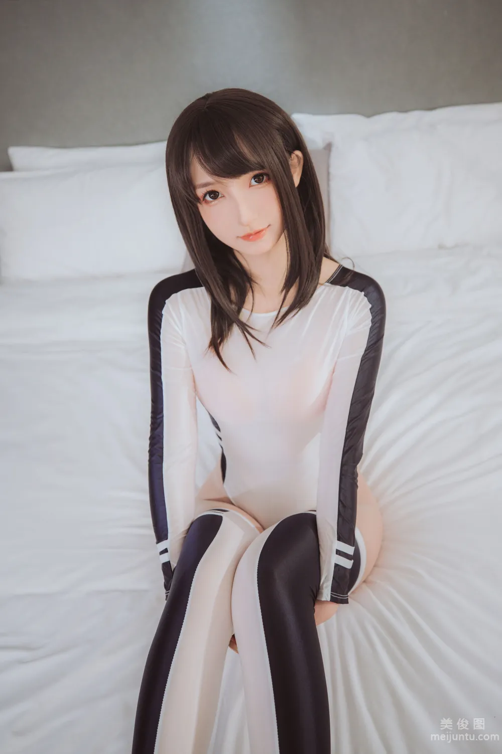 [网红COSER写真] 萝莉神楽板真冬 之 水之形24