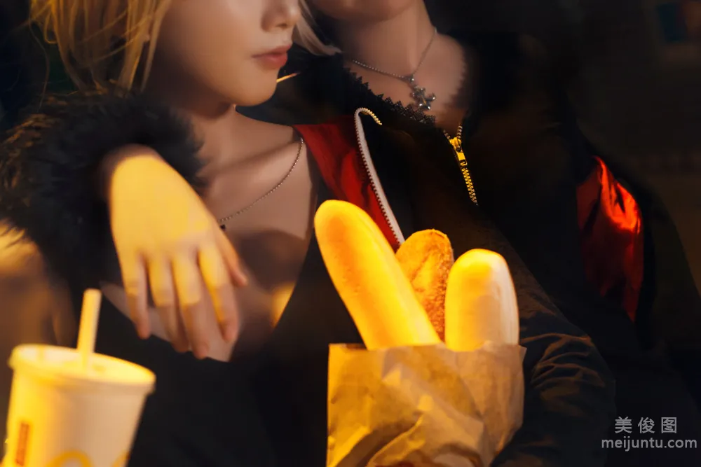 [網紅COSER寫真] 半半子&amp;索索sophia - 黑貞2 16