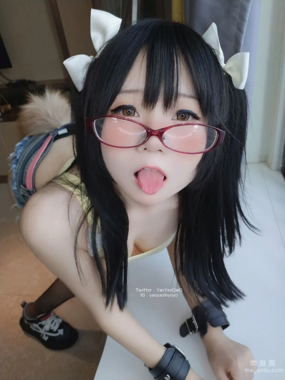 [網紅COSER寫真] 搖搖樂yoyo fantia まず自分撮りを見る…… 46