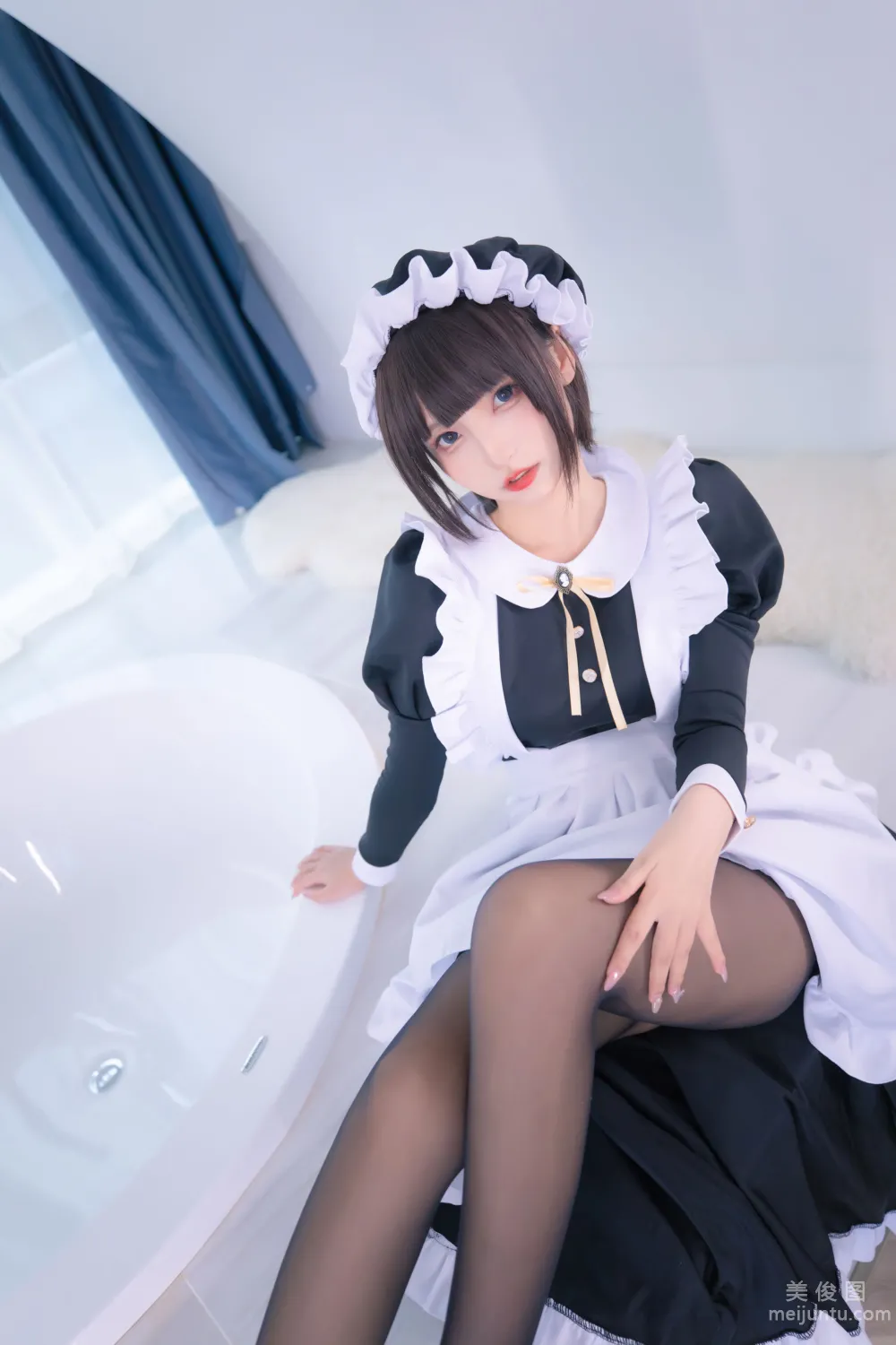 [网红COSER写真] 萝莉神楽板真冬 之 愛のラビリンス22