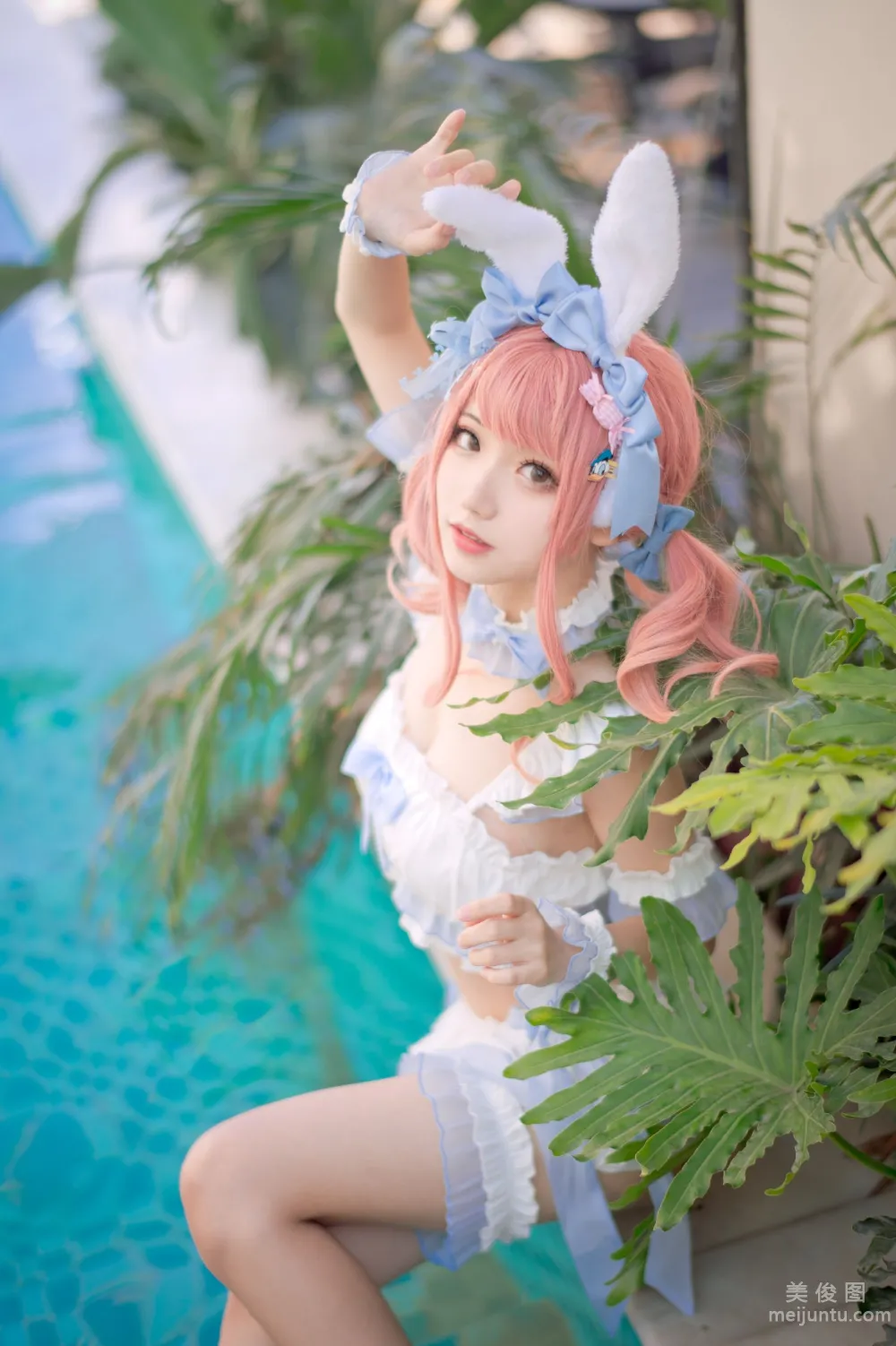 [網紅COSER寫真] 花柒Hana - 夏日甜芯 泳裝 套圖 32