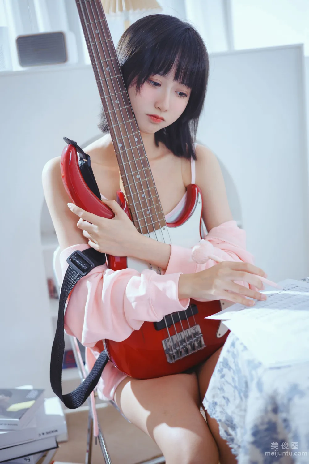 [網紅COSER寫真] 木綿綿OwO - 貝斯與妹妹 5
