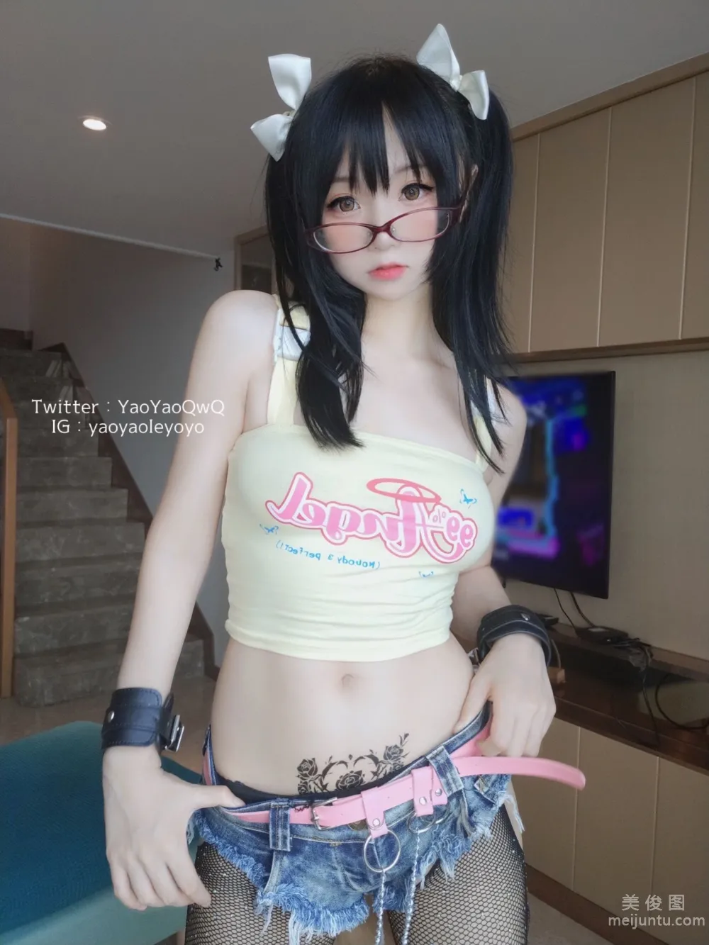 [網紅COSER寫真] 搖搖樂yoyo fantia まず自分撮りを見る…… 24