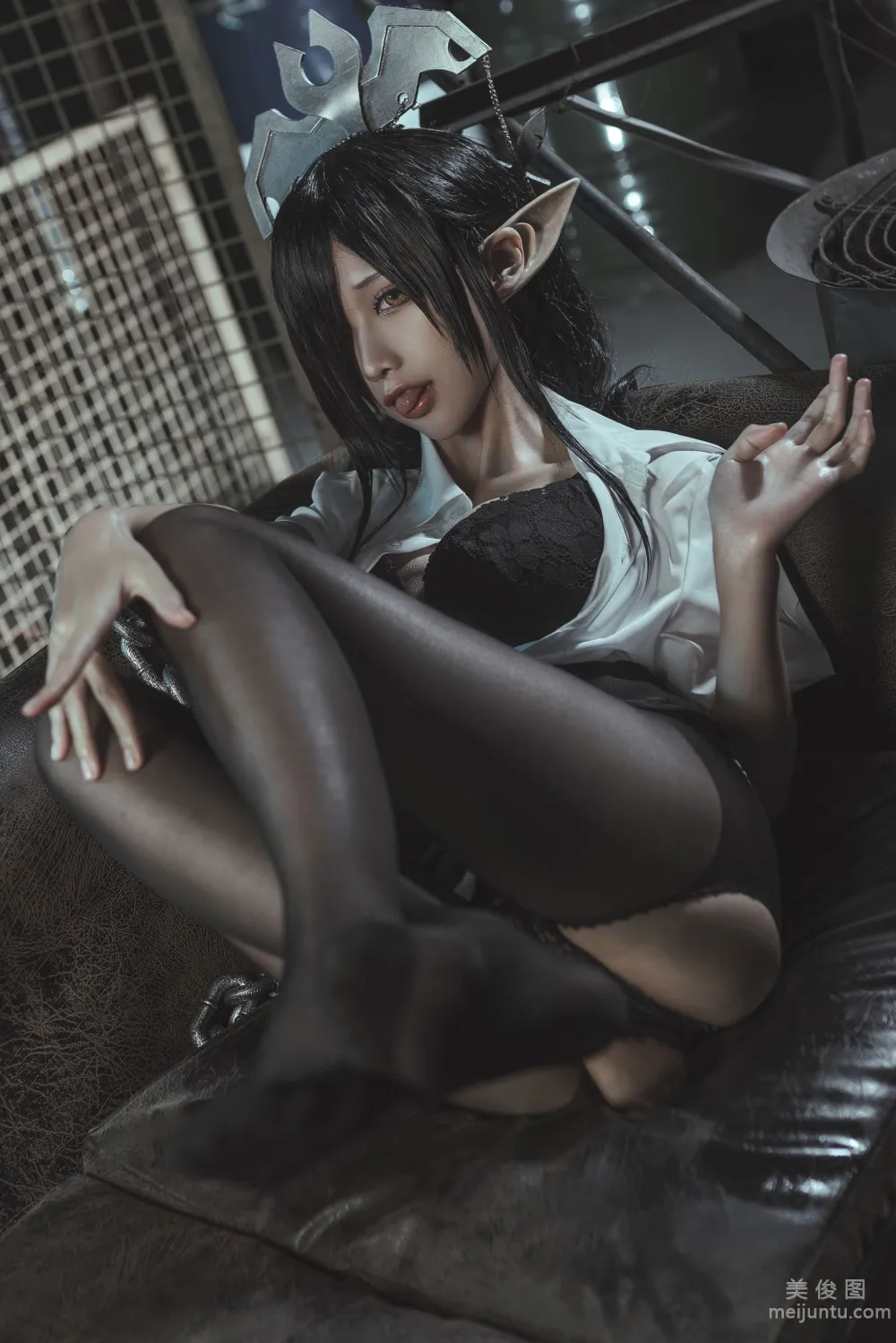 [網紅COSER寫真] 蠢沫沫 - 黑獸女王 OL制服 套圖 3