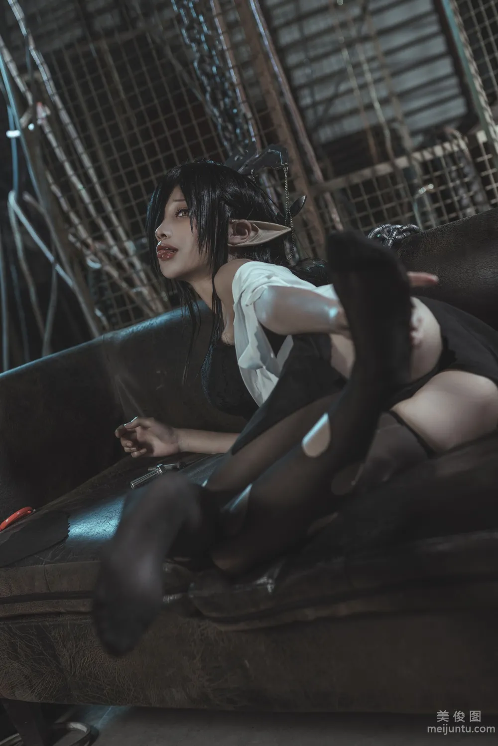 [網紅COSER寫真] 蠢沫沫 - 黑獸女王 OL制服 套圖 24
