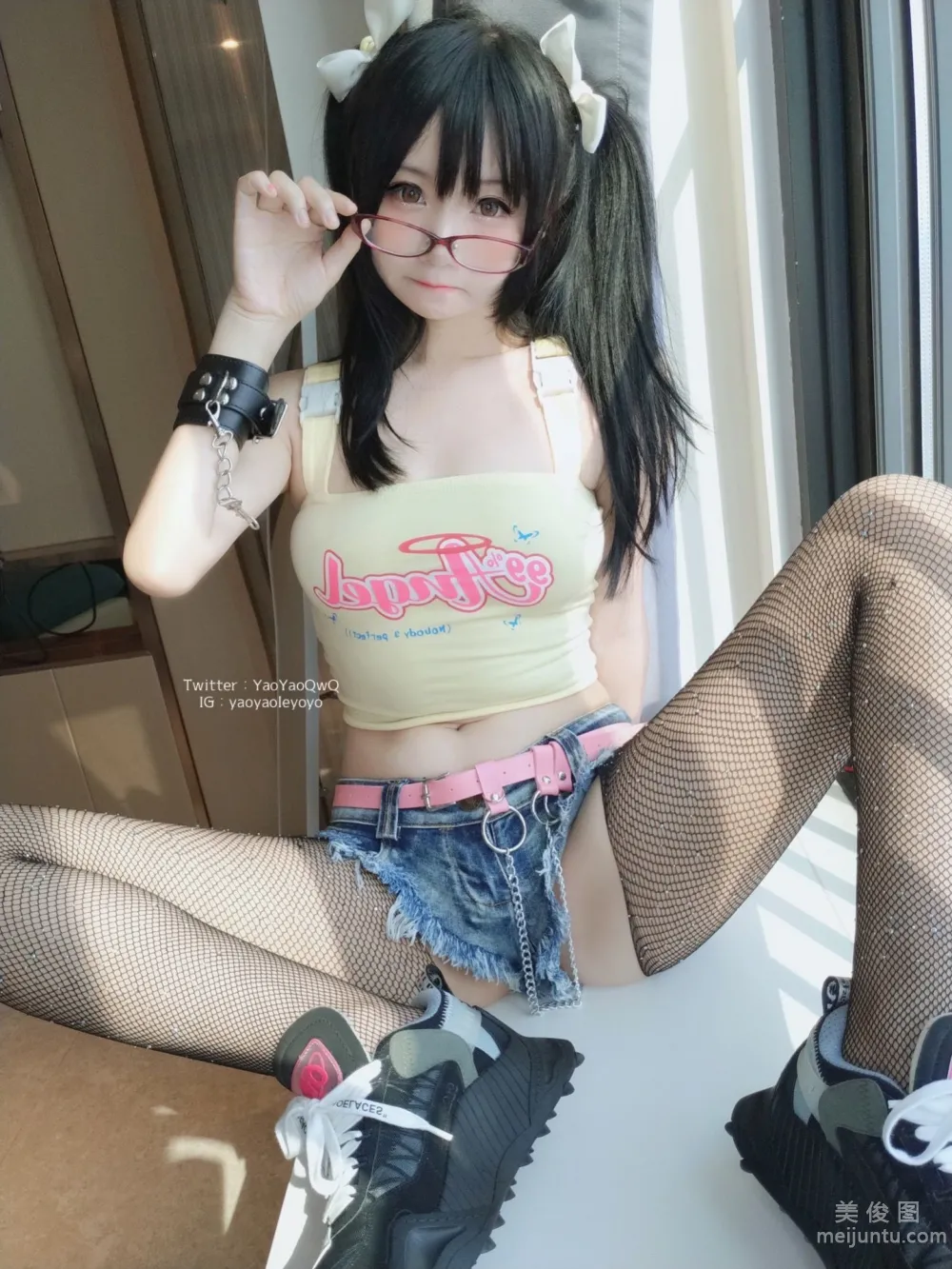 [網紅COSER寫真] 搖搖樂yoyo fantia まず自分撮りを見る…… 32