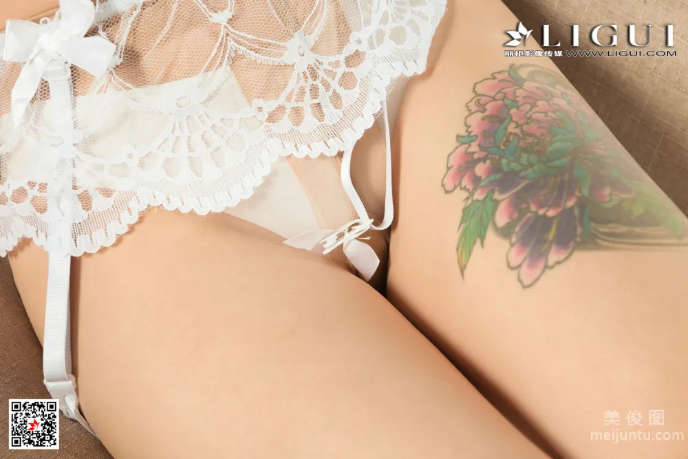 [麗櫃Ligui] 2021.10.01 Model 甜甜 絲足美腿套圖 51