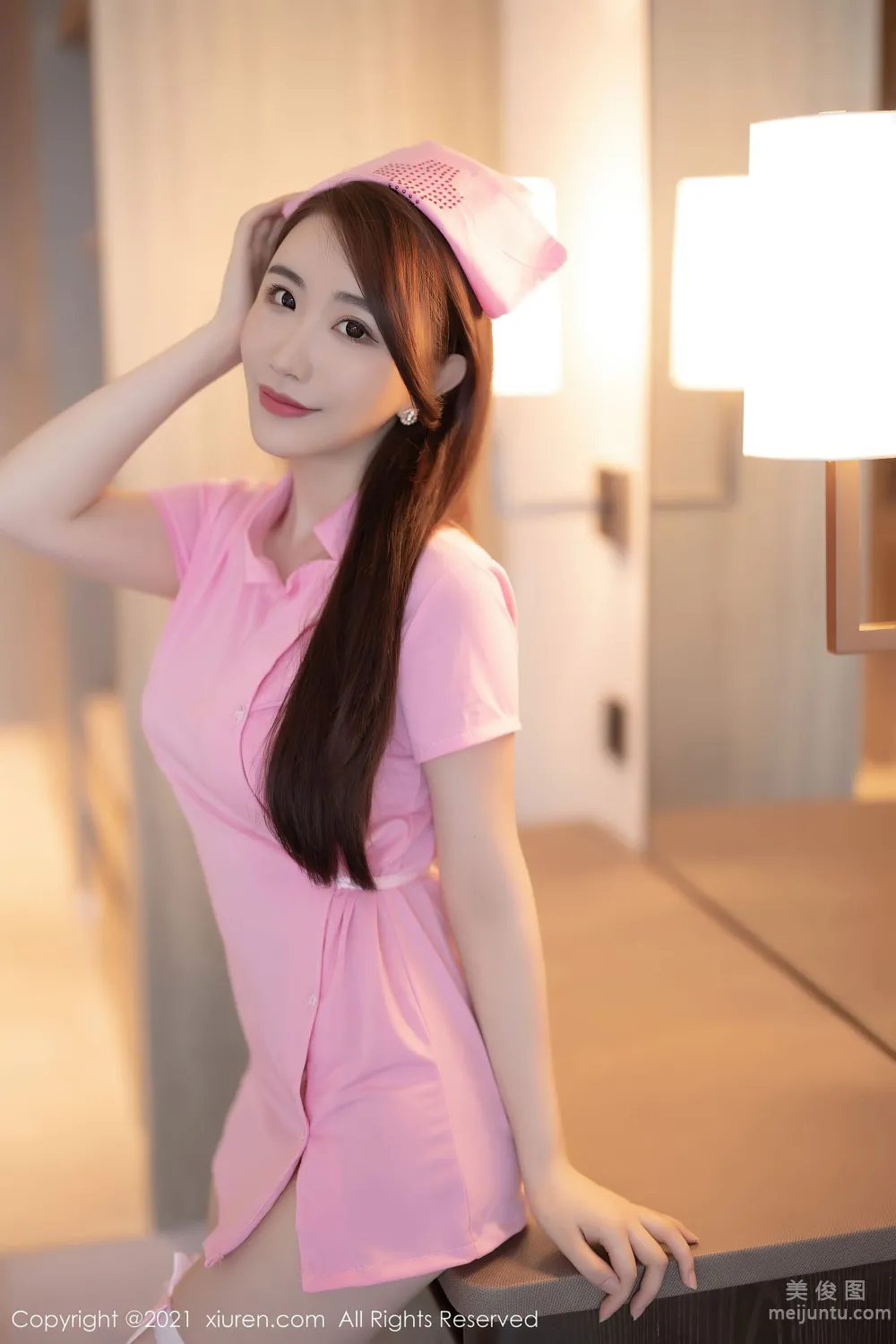 [秀人XiuRen] No.3698 Cherry绯月櫻 - 經典的粉色誘人的護士制服系列 6