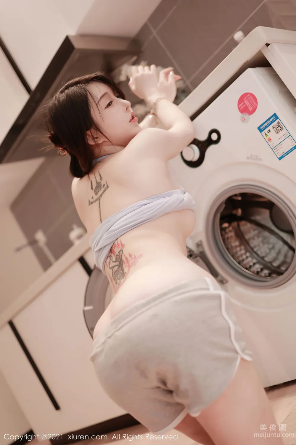 [秀人XiuRen] No.3706 玉兔miki - 出差劇情主題系列 29