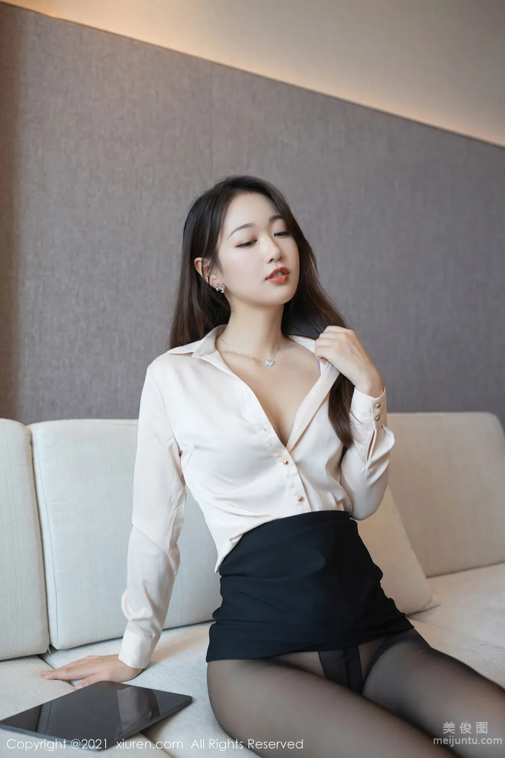 [秀人XiuRen] No.3692 唐安琪 - 最強投資顧問主題系列 18