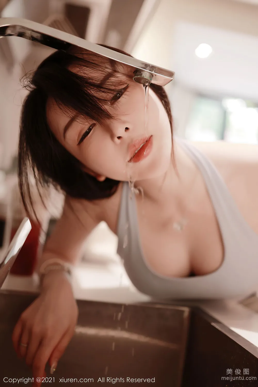 [秀人XiuRen] No.3706 玉兔miki - 出差劇情主題系列 15
