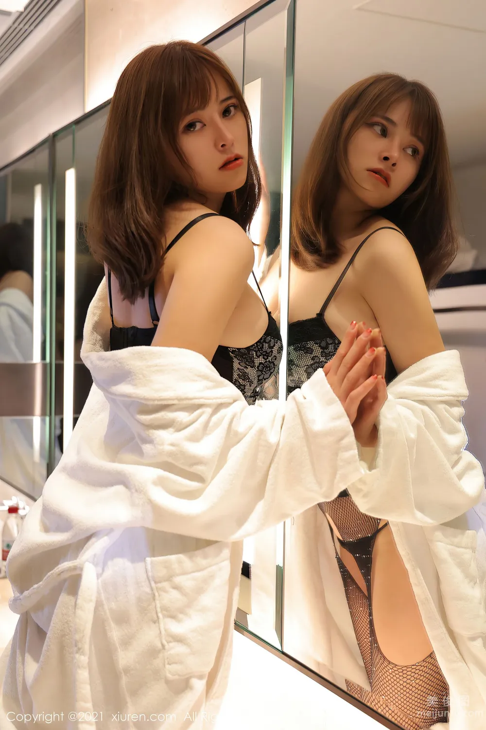 [秀人XiuRen] No.3742 奈沐子 - 魅惑動人的束腰與網襪 11