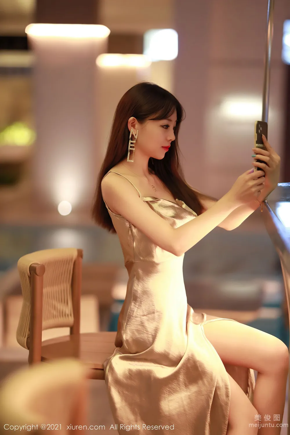 [秀人XiuRen] No.3734 佘貝拉bella - 閃亮金碧的吊裙系列 6