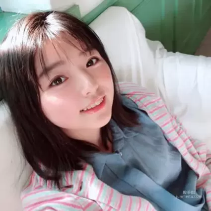 愛看漫畫的《葉月つばさ》棉花糖身材寫真賣得吓吓叫