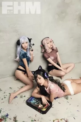 非善類寫真——打LOL的女孩最性感