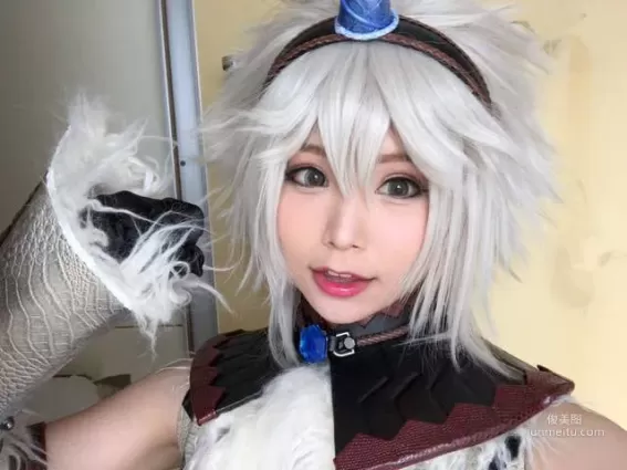 五木あきら的「魔物獵人」麒麟裝圍起360度人牆魅力無法擋