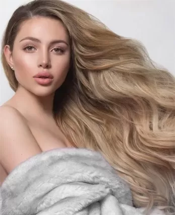 哥倫比亞網紅模特Nathalie Paris 這嘴唇愛了