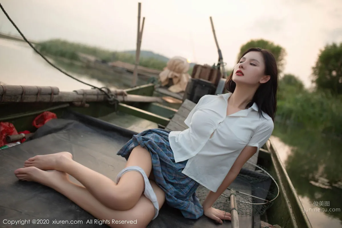 [XiuRen] 2020.09.14 No.2558 就是阿朱啊 35