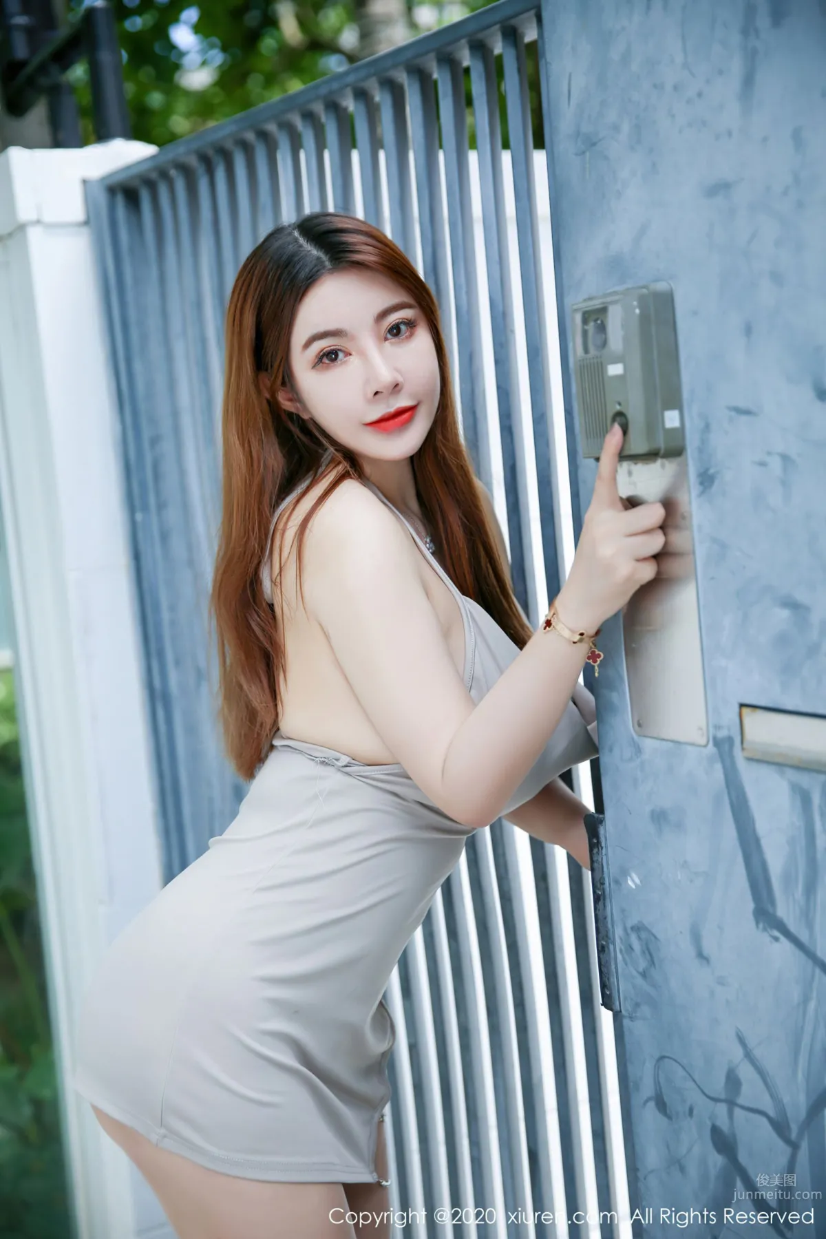 [XiuRen] 2020.09.23 No.2593 軟軟Roro 9