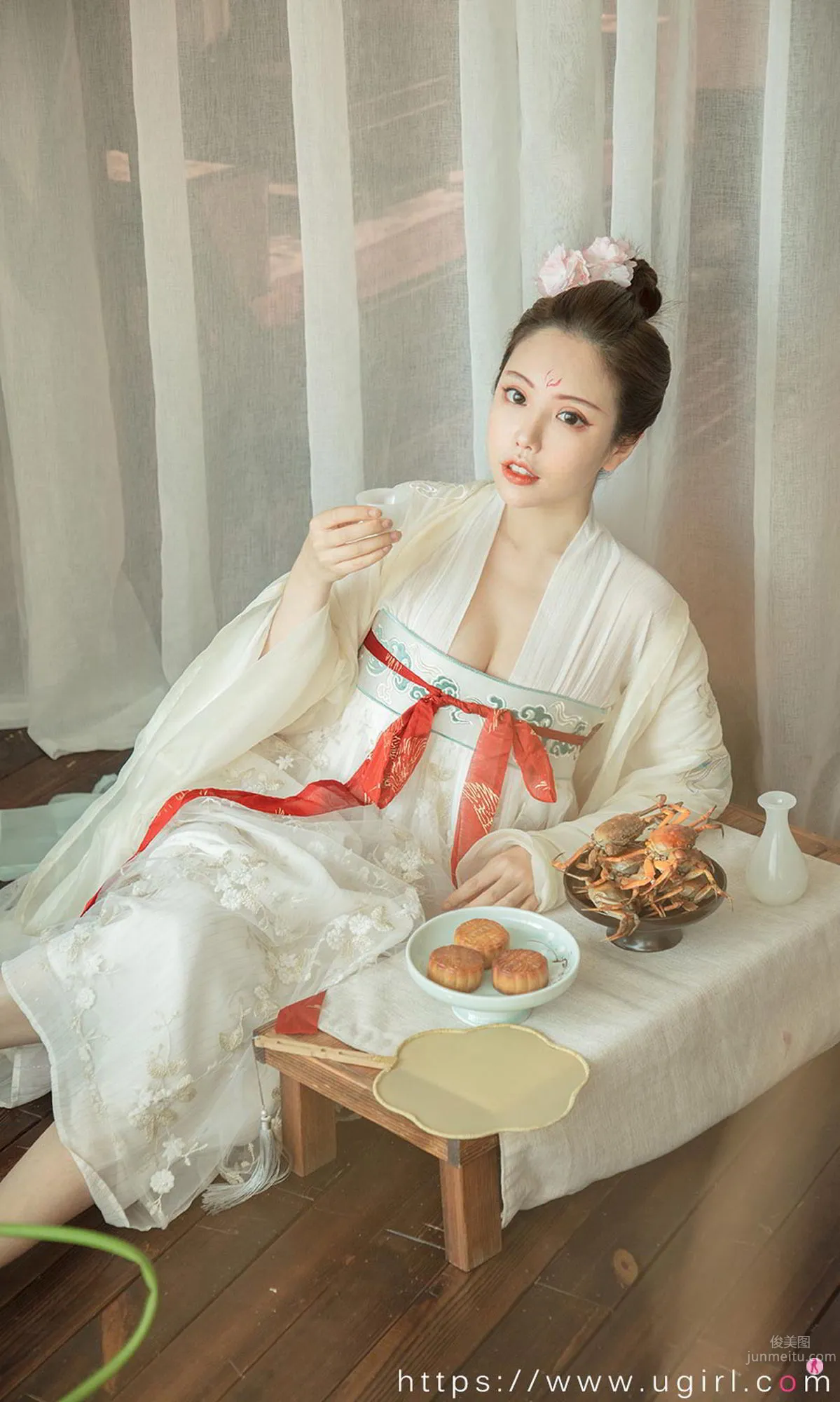 花滿月夜的妮小妖 少女側卧情郎愁多 27