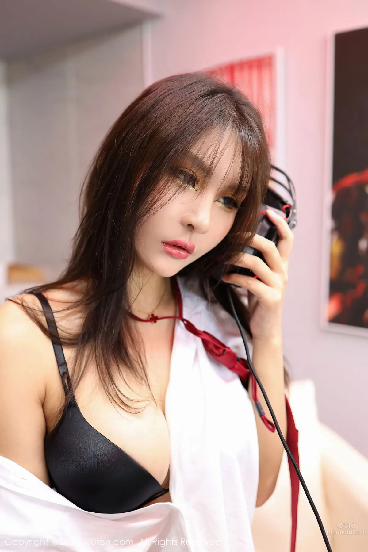 [XiuRen] 2020.08.19 No.2461 Emily顧奈奈 18