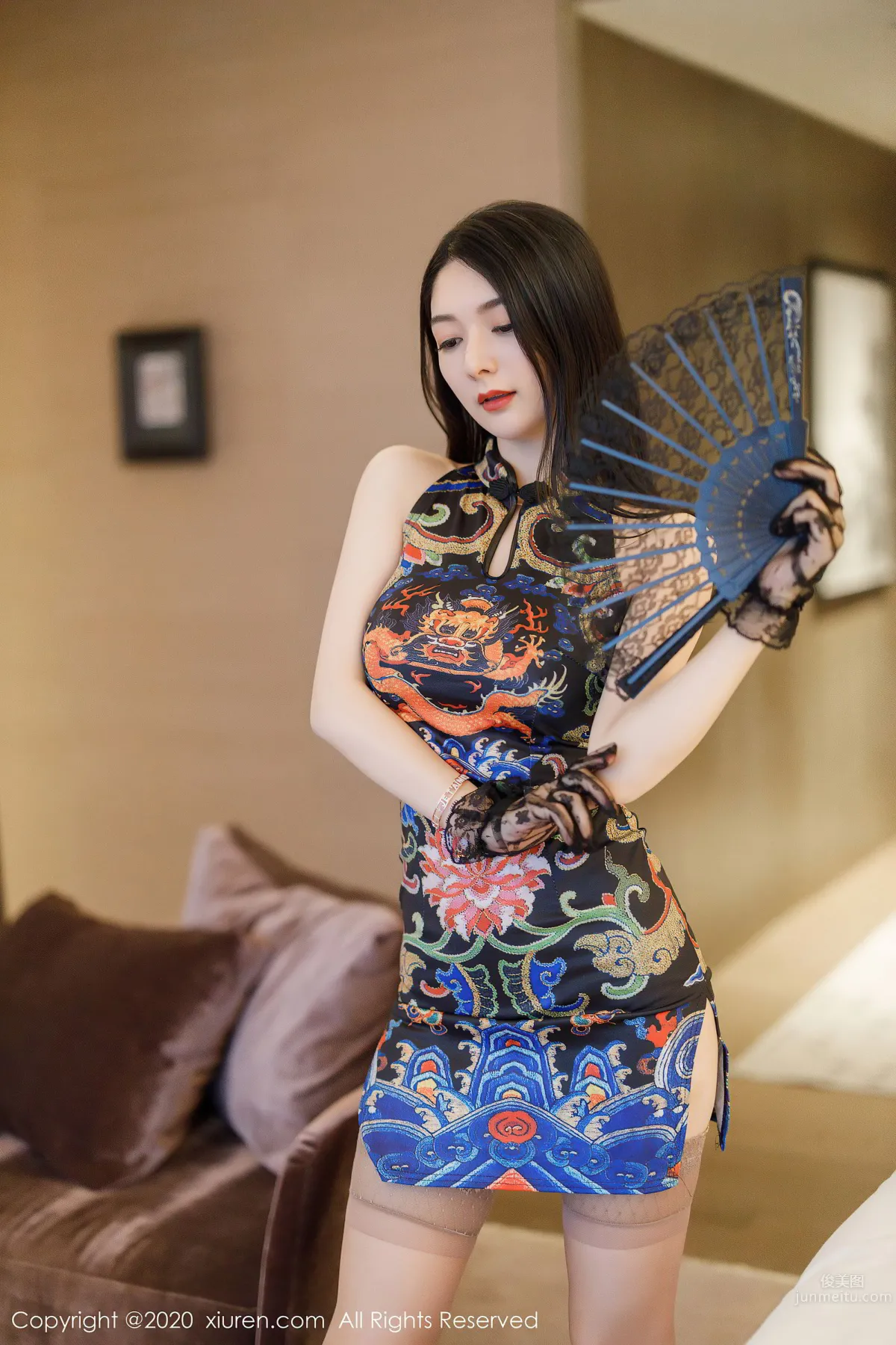 [XiuRen] 2020.07.24 No.2366 Angela小熱巴 2