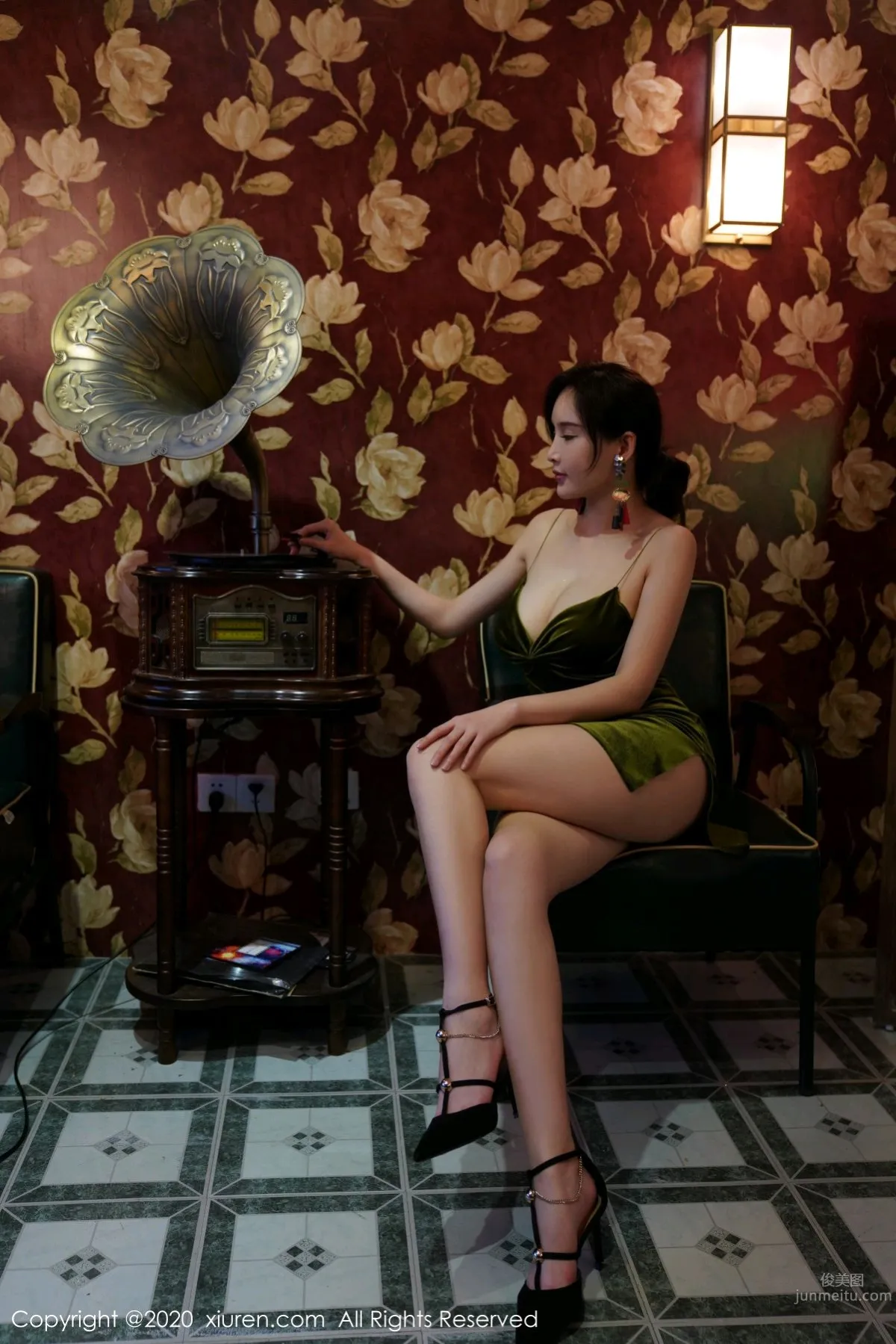 [XiuRen] 2020.08.24 No.2477 奶瓶土肥圓矮挫醜黑窮 36