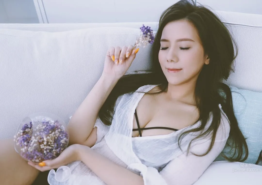 絕正香港甜心《Mangie Lo》白嫩美出新高度！ 8