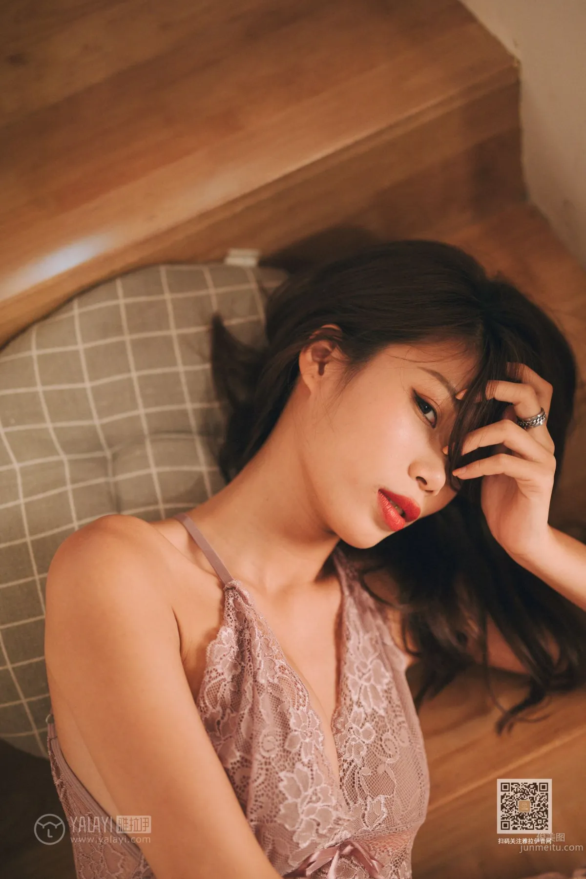 [YALAYI雅拉伊] 2019.01.03 Vol.509 樓梯間的偶遇 靜初 12