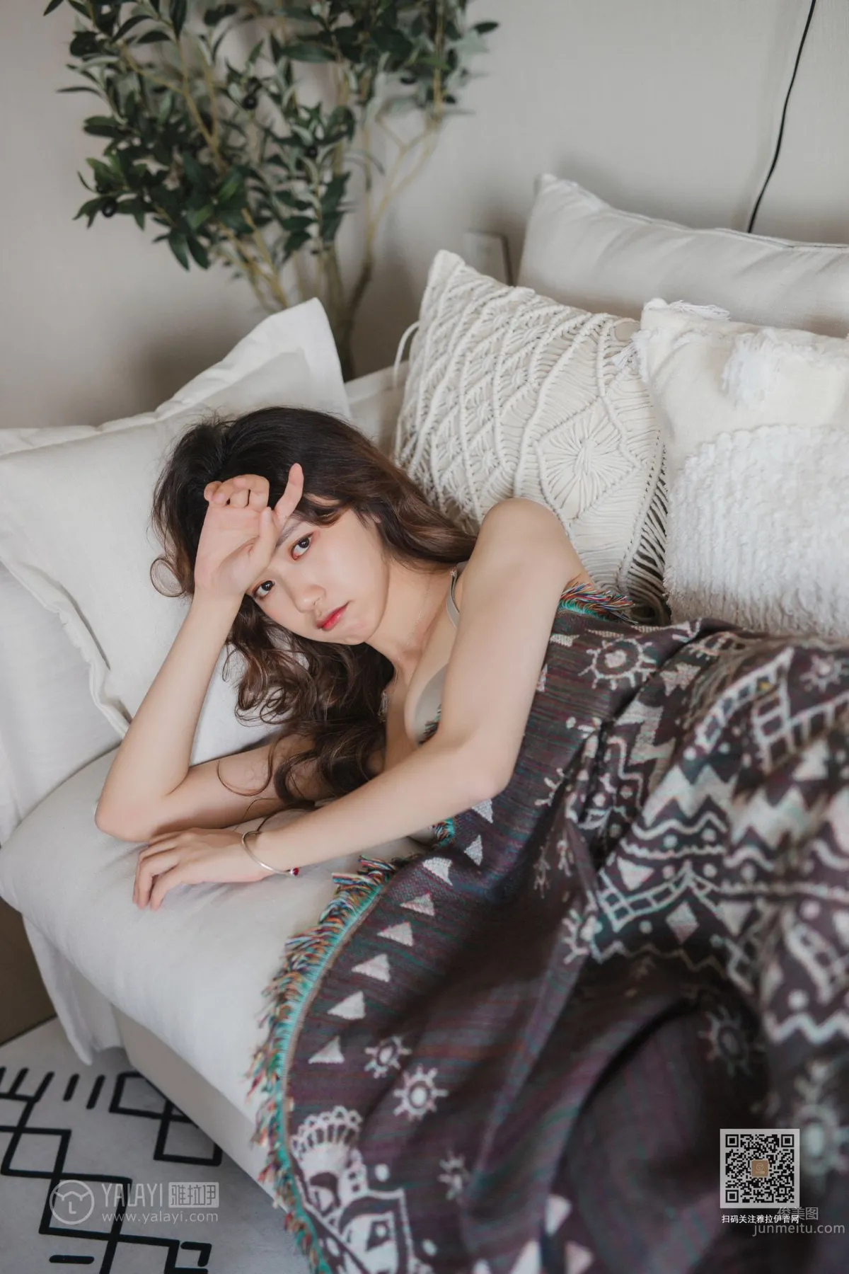 [YALAYI雅拉伊] 2019.12.20 No.496 想你的呵護 曉琳 37