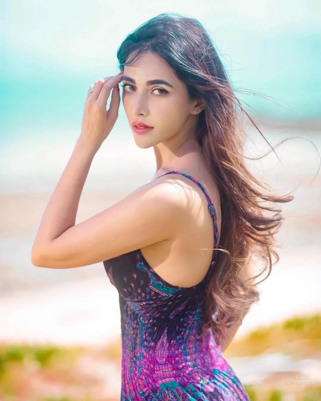 Angela Krislinzki- 印度美女演員 29