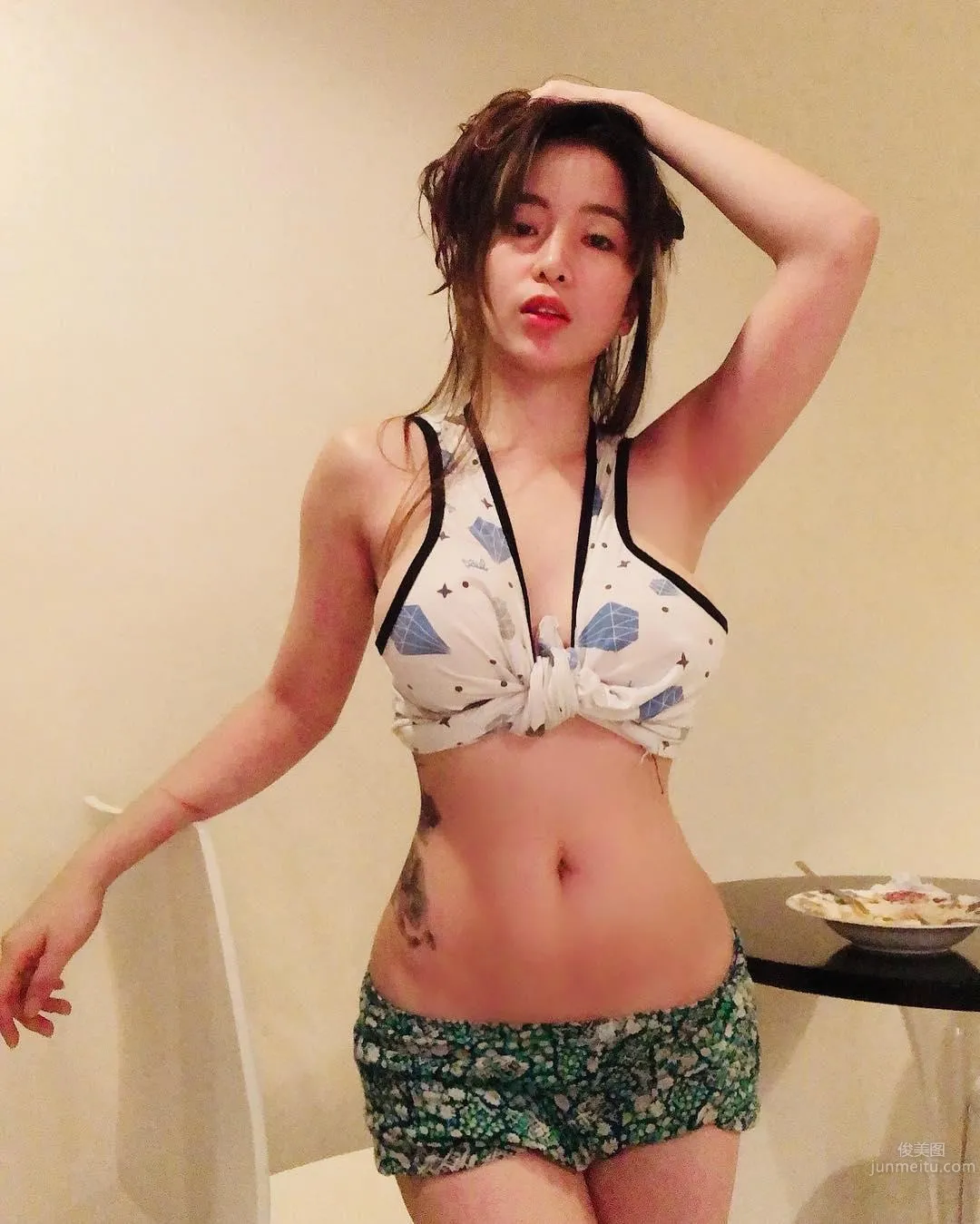 Irish Tan- 大到犯规的好身材_0