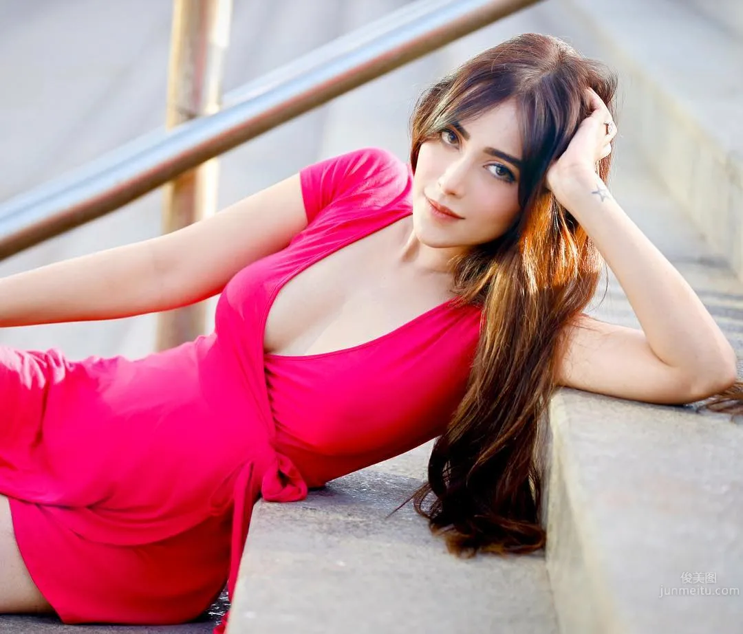 Angela Krislinzki- 印度美女演員 13