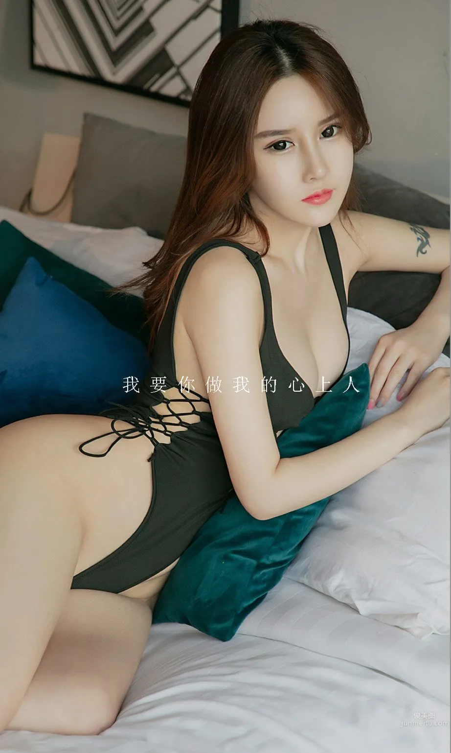 曲佑熙愛你沒差 事業線綻放光彩 21