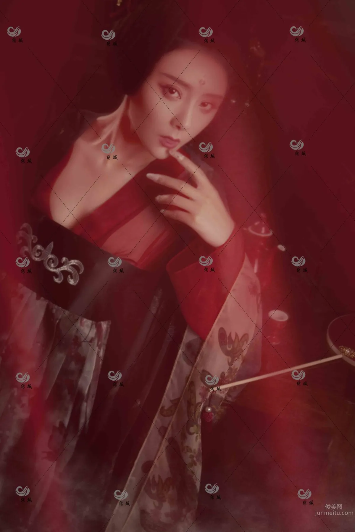 [TouTiao頭條女神] 2019-12-10 貴妃醉酒 莫曉希 9