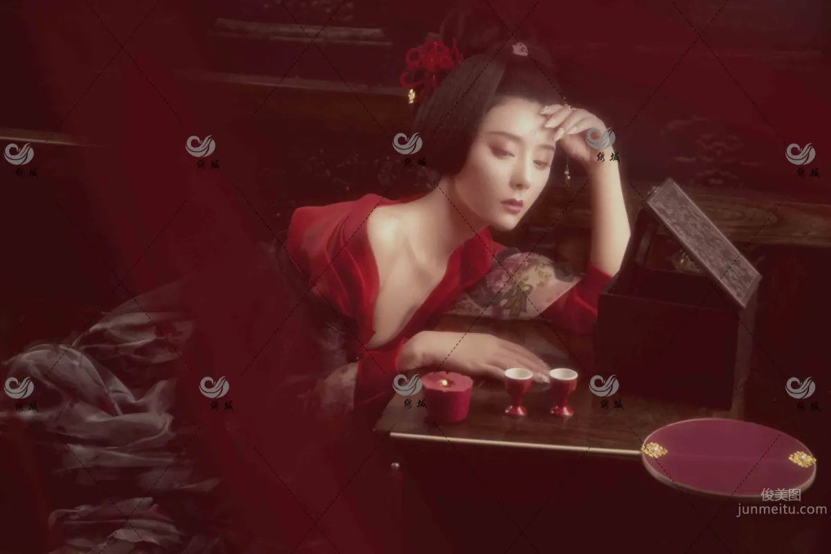 [TouTiao頭條女神] 2019-12-10 貴妃醉酒 莫曉希 5