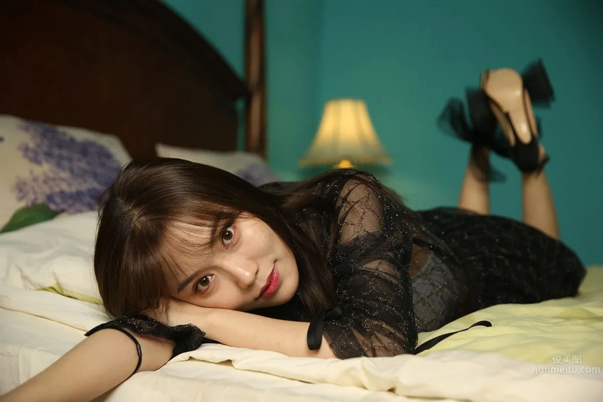 [TouTiao头条女神] 2019-11-24 冬日 陈奕菲_0
