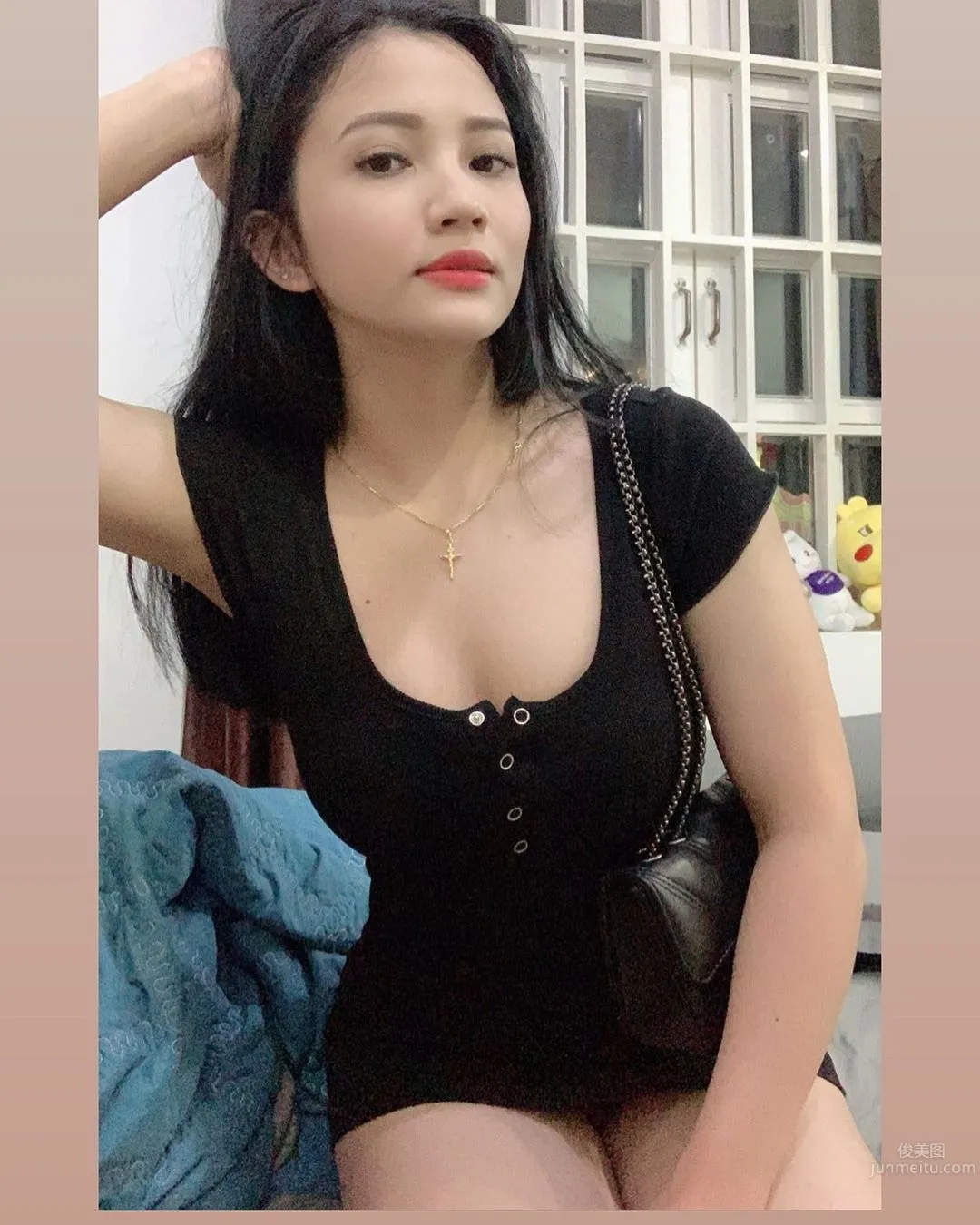 越南健身妹「Hoang Ha」細腰豐臀全靠毅力打造，日常辣又有力！ 15
