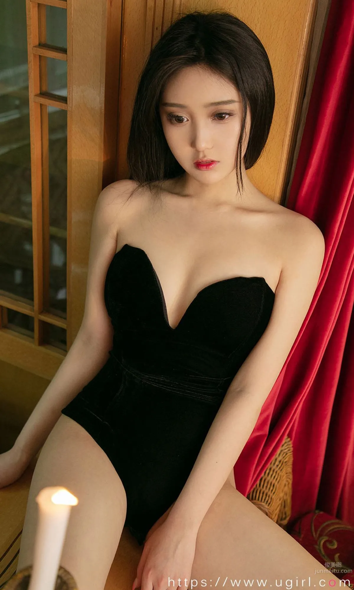 一隻香蕉船 女神在船尾 13