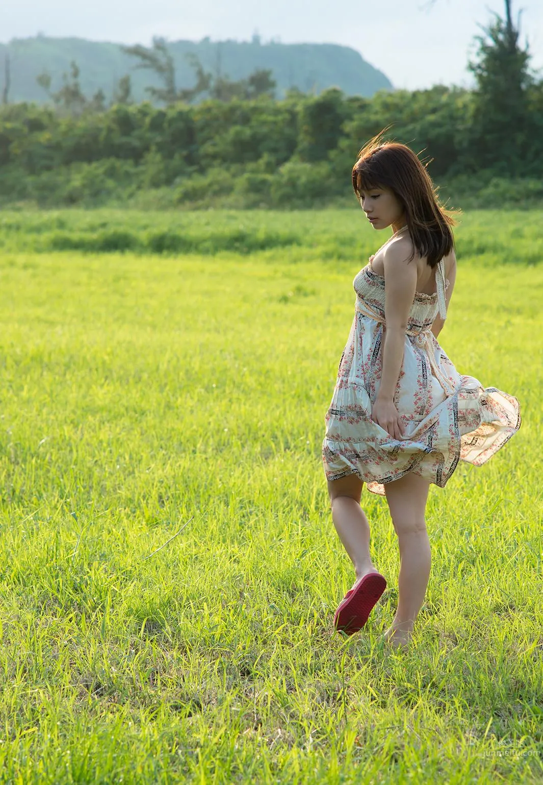 小島南(小島みなみ)-寫真集1st《みなみ風》 78