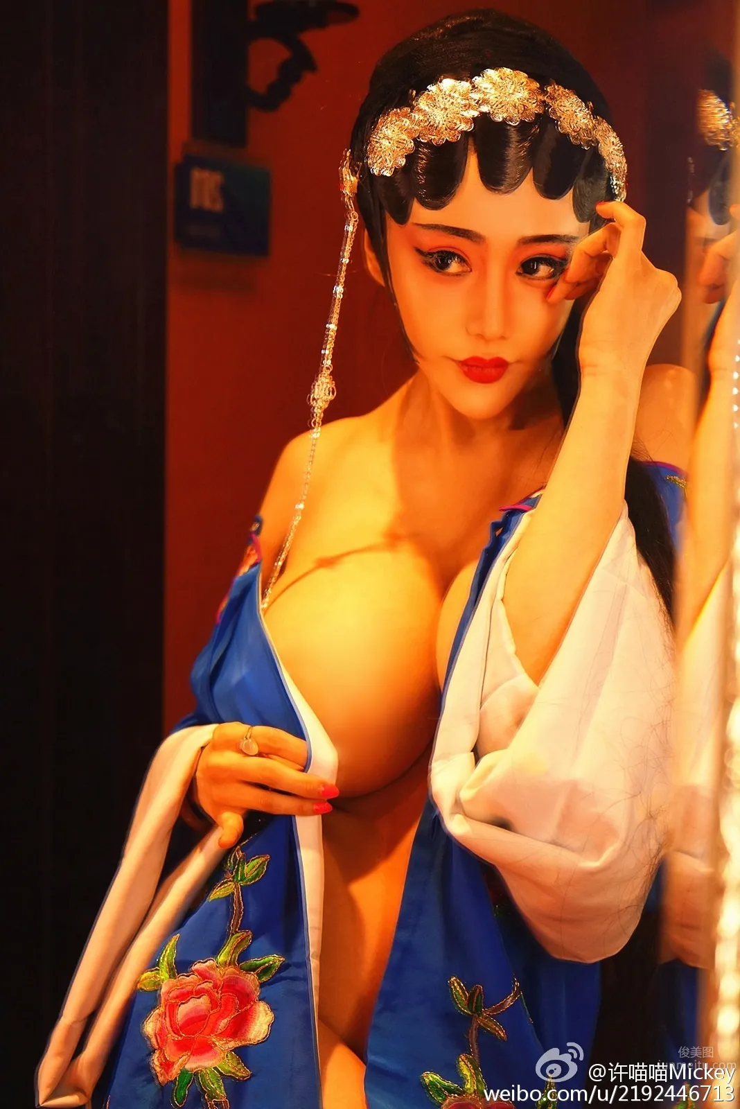 許喵喵Mickey-胸比臉還大的美女私房照 11