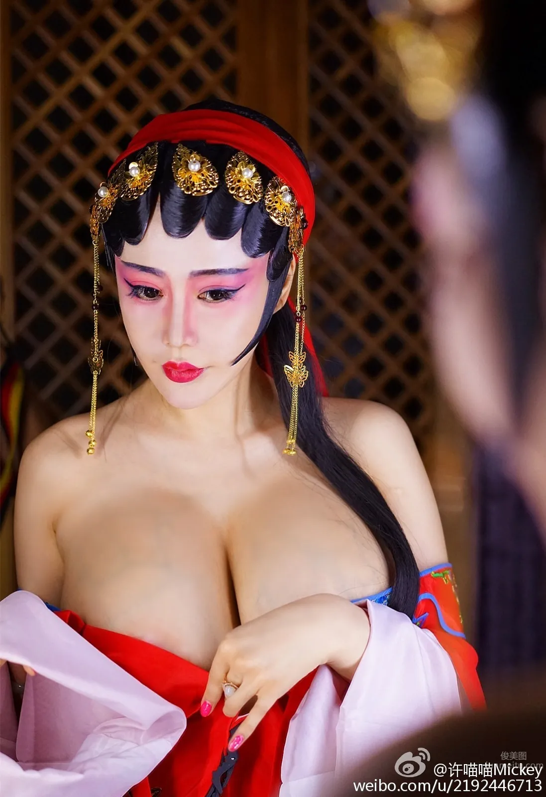 許喵喵Mickey-胸比臉還大的美女私房照 22