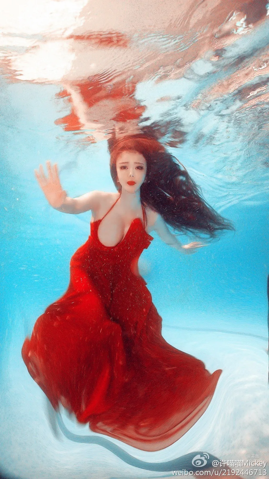 許喵喵Mickey-胸比臉還大的美女私房照 73