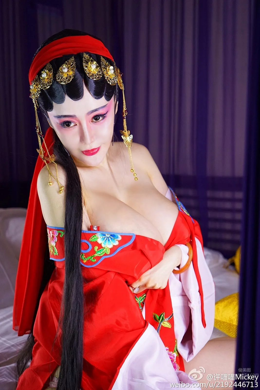 許喵喵Mickey-胸比臉還大的美女私房照 23