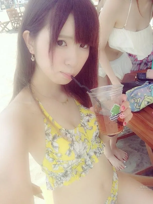 楠ろあ-[甜美天然呆]的制服高校妹 12