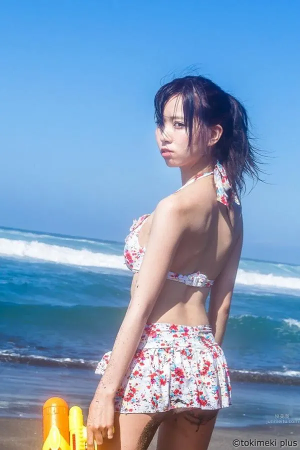 楠ろあ-[甜美天然呆]的制服高校妹 2